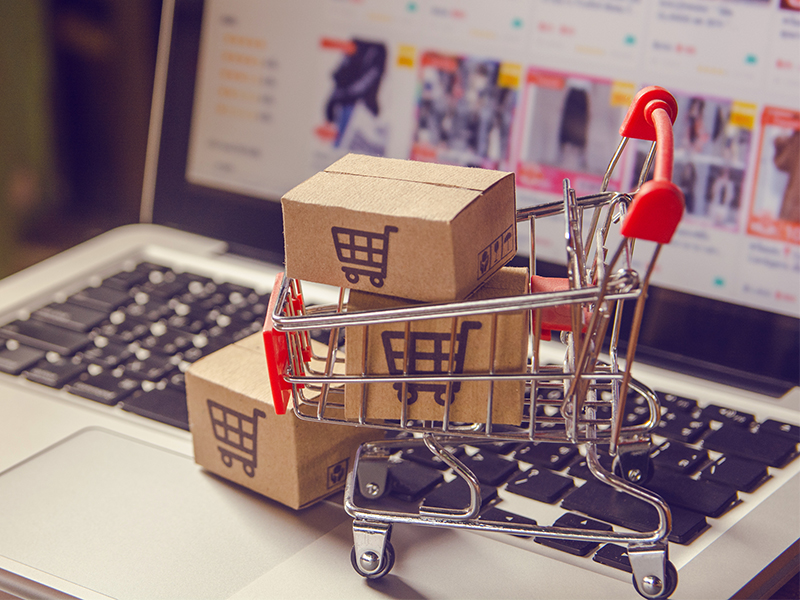 滿萬贈萬!豐富多元滿額贈快揪親朋好友一起湊單吧!!!消費滿額9折再享免運及分期0利率